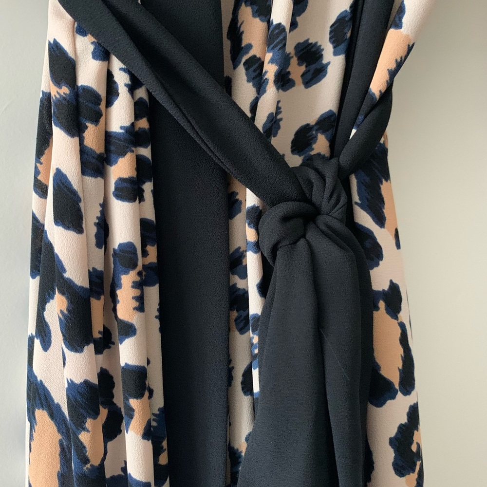 Victoria’s Secret Robe - Picture 2 of 5